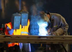 До 35 тысяч: в вагонном депо назвали суммы, которые они готовы платить морозовчанам