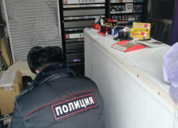 Продажу опасных смесей "снюс" без документов выявили полицейские в Морозовске