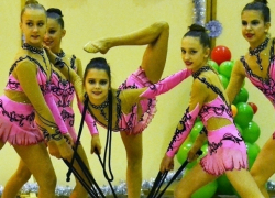 Письмо в редакцию: 650 девочек и девушек приняли участие в соревнованиях по гимнастике в Морозовске