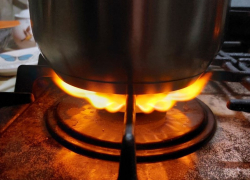 Морозовчане жалуются на красный огонь в газовых плитах