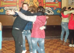 Конкурсно – игровую программу "Классная Компашка!" подготовили ко Дню смеха в хуторе Старопетровском