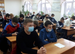 Добровольцам отряда "На крыльях добра" Морозовского агропромышленного техникума вручили волонтерские книжки