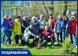Педагогический состав Детской школы искусств Морозовского района поздравили с Днем Учителя!