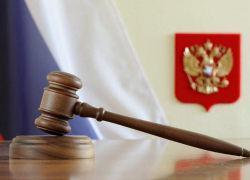 Морозовчанка избила соседа бензиновым триммером и получила за это условный срок