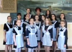 Лицеисты Морозовска присоединились к акции #ОднаНаВсех и спели знаменитую песню о Победе