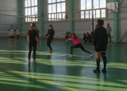 Победителем городских соревнований по волейболу в Морозовске стала команда СКА