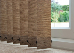 Не хочешь жить как на витрине? Заходи в Справочник и найди жалюзи на заказ