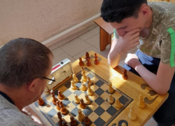 Золото соревнований по быстрым шахматам в Морозовске завоевал ученик школы №3 Никита Медведев