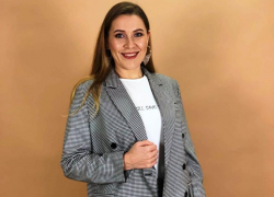 Учитель музыки из Морозовска заняла 3 место в региональном конкурсе