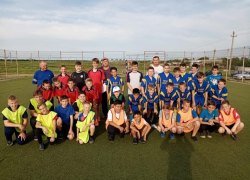 Золото соревнований по мини-футболу в Морозовске завоевала команда "Урожай"