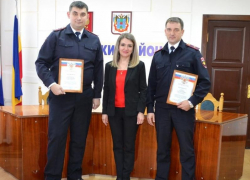 Участковых уполномоченных в Морозовске поздравили с профессиональным праздником