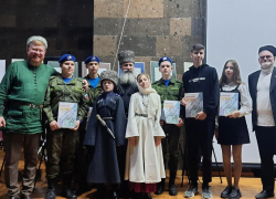 Юнармейцы из Морозовска побывали на презентации книги рассказов казака Юрия Загудаева