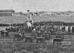 Парад на Красной площади в станице Морозовской сфотографировали 95 лет назад