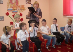 Письмо в редакцию: Дети возложили венок памяти и поиграли в солдат в хуторе Морозов