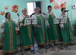 Праздничный концерт «Нам года-не беда, коль душа молода!» провели ко Дню пожилого человека в хуторе Вишневка  
