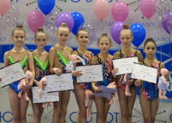 Золото, серебро и бронзу привезли морозовские гимнастки с соревнований «Феерия» в Московской области