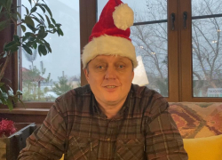 «Цените своих близких»: главред Олег Пахолков поздравил читателей с наступающим Новым годом