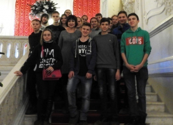 Письмо в редакцию: Учитель истории на три дня отвезла своих учеников из Морозовска на экскурсию в сказочный город 