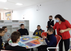 Креативная и веселая игра "Свой среди своих" прошла в школе №4 Морозовска