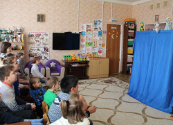 Зубная фея, Дракоша и другие сказочные герои рассказали ребятам из приюта о важности гигиены зубов 