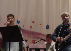 Дебют ВИА «Карьер» состоялся в хуторе Грузинов на празднике ко Дню матери