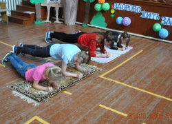 Спортивно-игровую программу "Жить здорово – здорово!" провели для детей в хуторе Вишневка