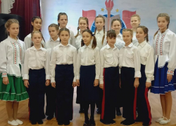 Пятиклассники в морозовской школе №6 произнесли клятву юных казачат