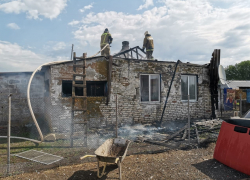 Пострадавших нет: в хуторе Морозов в воскресенье случился пожар 