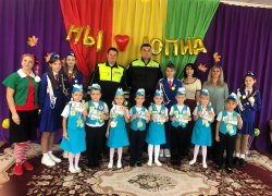 Юные помощники на дороге: посвящение команды ЮПИД «Зелёный огонёк» прошло в Морозовске