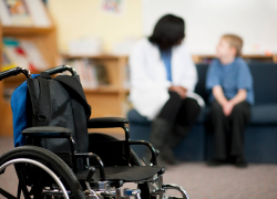 Право на дополнительные выходные с 1 сентября получат люди, осуществляющие уход за детьми-инвалидами 