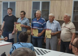 Новые победы привезли морозовчане с соревнований по шахматам в поселке Каменоломни