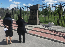 Заместитель министра культуры Ростовской области лично проверила состояние памятников в Морозовском районе