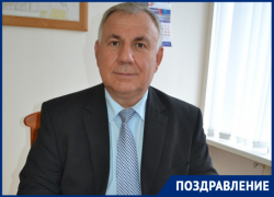 «Будущее нашего района зависит от вас»: глава администрации Морозовского района поздравил  студентов 