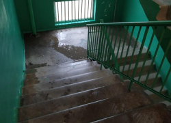 Письмо о необходимости исправления ситуации с текущими крышами в организацию ООО «ЖКХ Чистый город сервис» отправила районная администрация