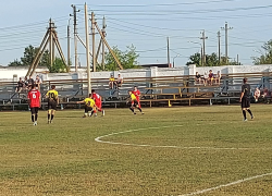 Хотелось бы видеть больше болельщиков на наших домашних играх, - тренер о морозовском футболе