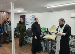 Архиерей Епископ Волгодонский и Сальский Антоний совершил молебен в бомбардировочном авиационном полку в Морозовске