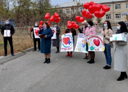 "Спасибо врачам!": морозовчане поблагодарили медиков за работу в период пандемии