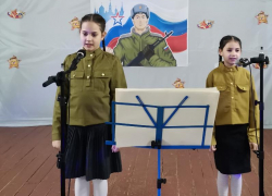 Концертную программу «Есть такая профессия – Родину защищать» провели ко Дню защитника отечества в Сибирьчанском сельском клубе