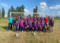 Футбольный клуб "СКА" Морозовского района одержал победу над командой "Советская" со счетом 4:0