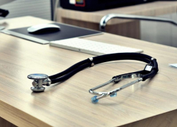 Имя умершего от коронавируса врача из Морозовска включили в официальный "Список памяти"