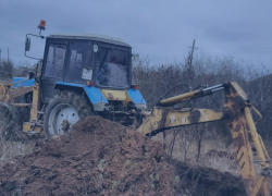 Аварийная бригада УВКХ провела работы по улучшению водоснабжения в хуторах Морозовского района