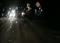 Дорога считается не такой уж плохой, если получается выбраться из ямы без трактора, - морозовчанка