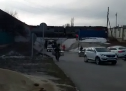 Железнодорожный переход в центре города снова был перекрыт! - почетный гражданин Морозовского района Павел Коховец 