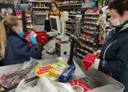 Мобильная группа продолжает мониторинг соблюдения морозовчанами масочного режима