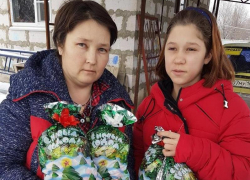 Ребята из многодетных семей получили новогодние подарки от администрации Морозовского городского поселения