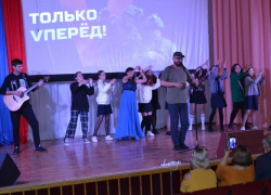 Участники рок-группы «Пилигрим» выступили в Морозовске в поддержку военнослужащих специальной военной операции