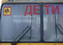 Сельские школы Морозовского района получили новые автобусы