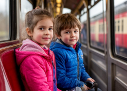 Дети в поезде - бесплатно или за полцены: справедливая льгота или повод для споров