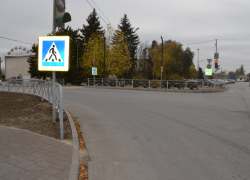 Барьерные ограждения для безопасности пешеходов появились на улицах Морозовска