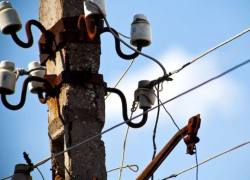 Некоторые улицы Морозовска снова останутся без электричества